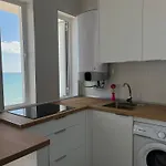 Sea View Apartment / A Primera Linea De Playa